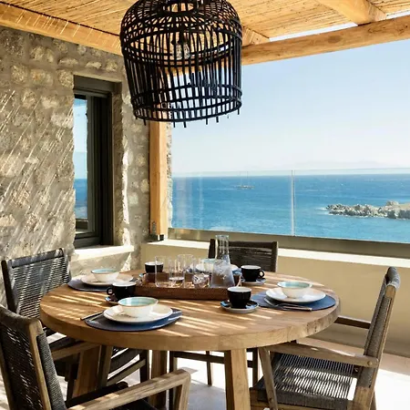 Adokerodes Villa *